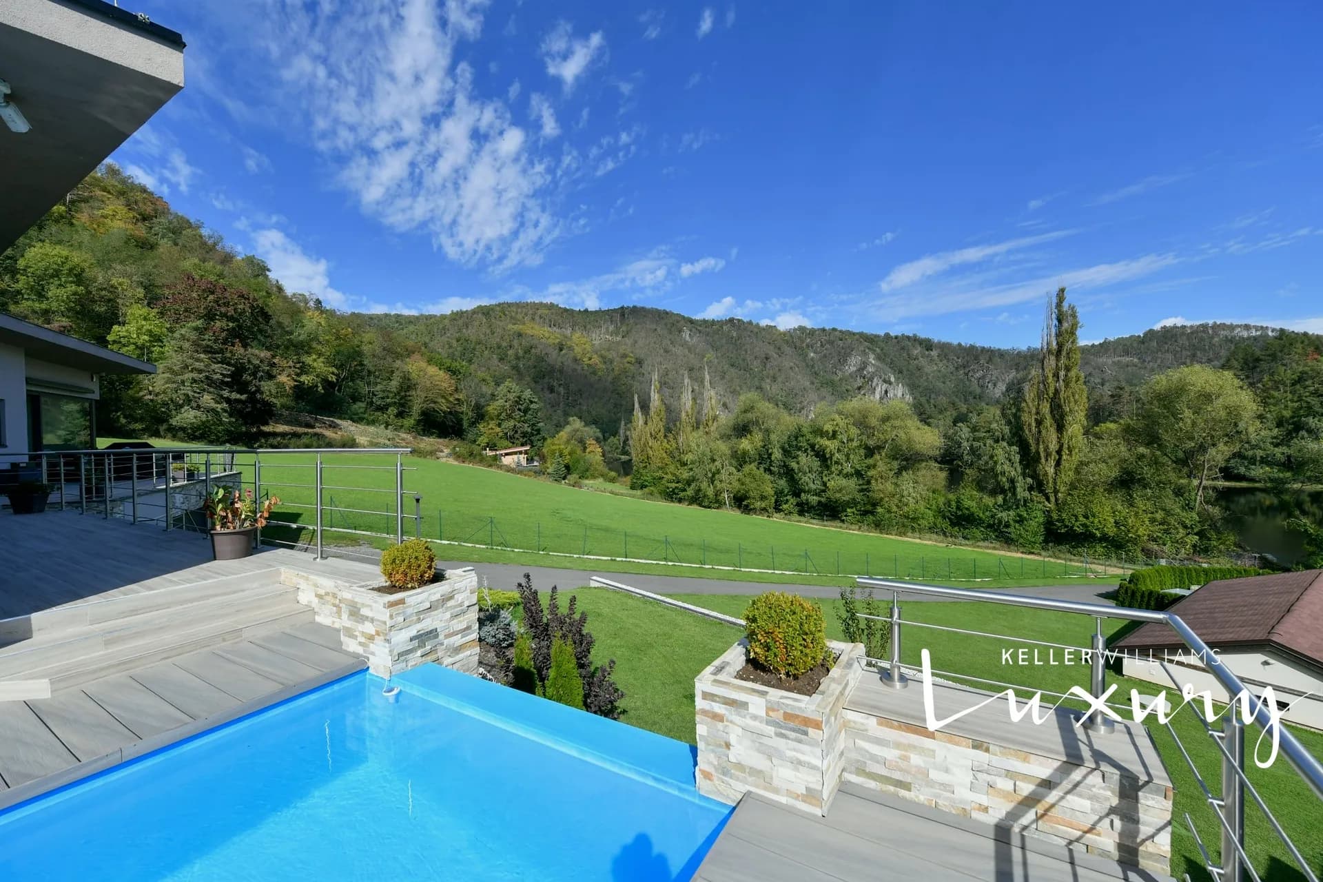 Family house for sale 190 m², Solenice – 2