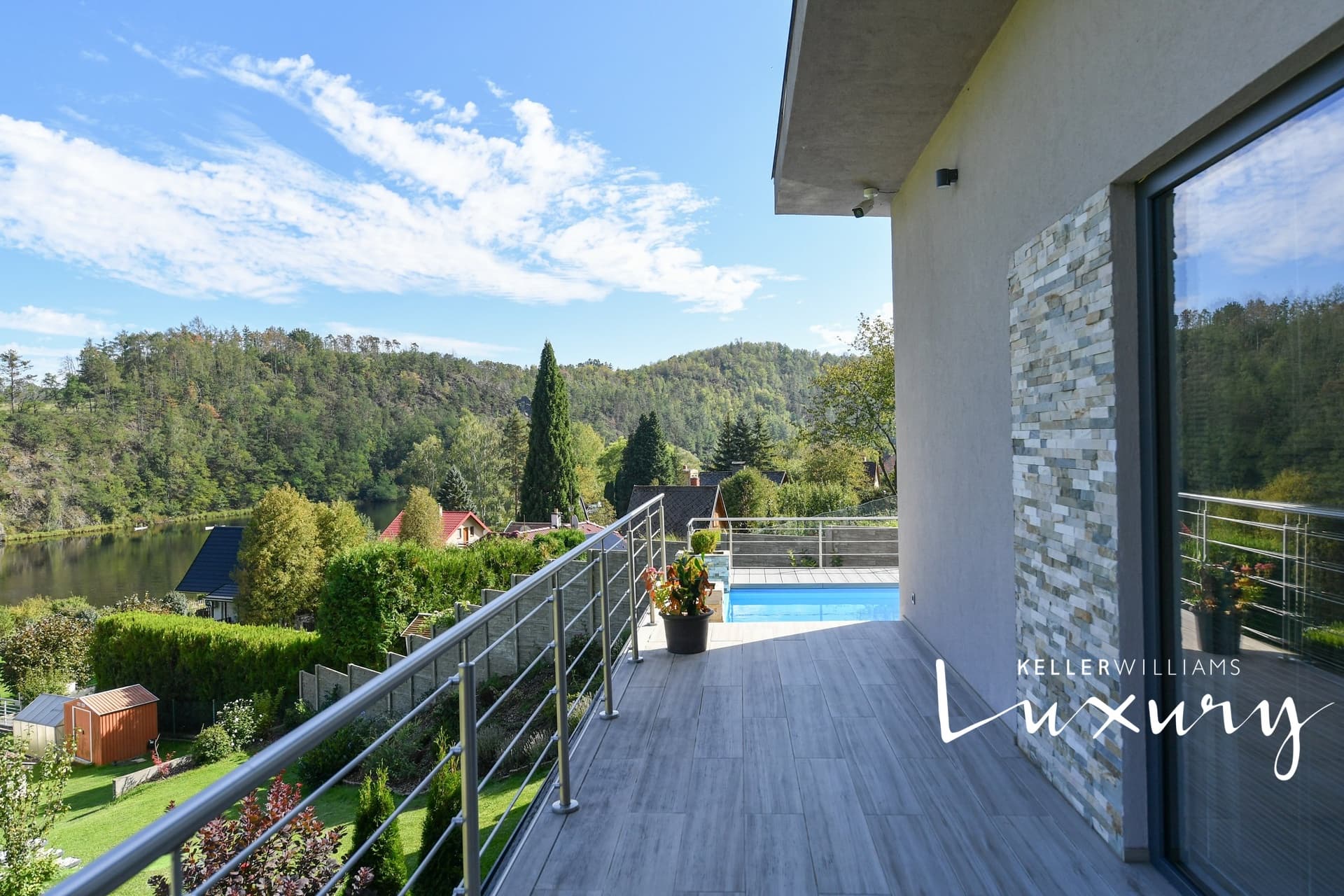 Prodej rodinného domu 190 m², Solenice – 5