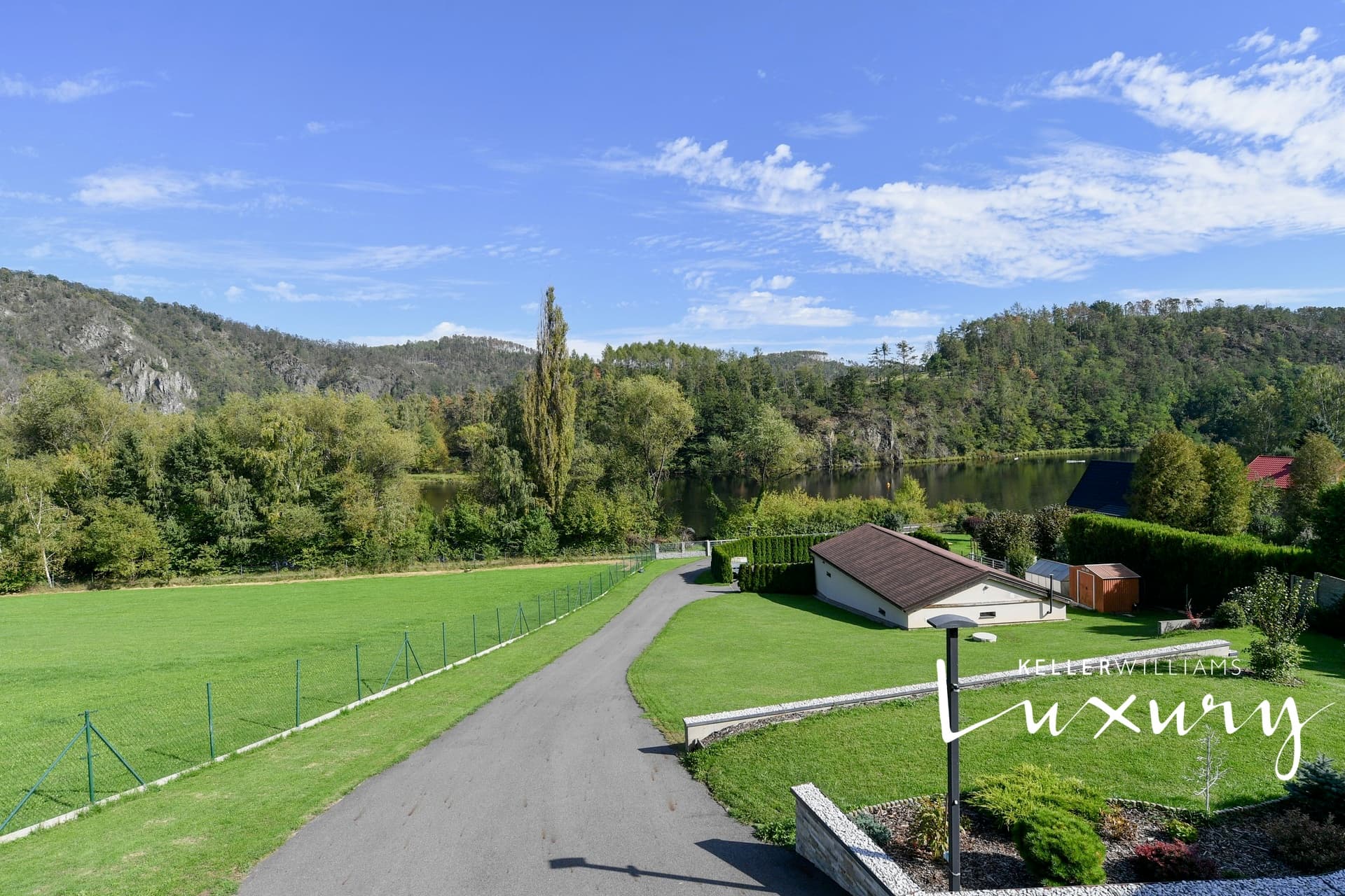 Prodej rodinného domu 190 m², Solenice – 8