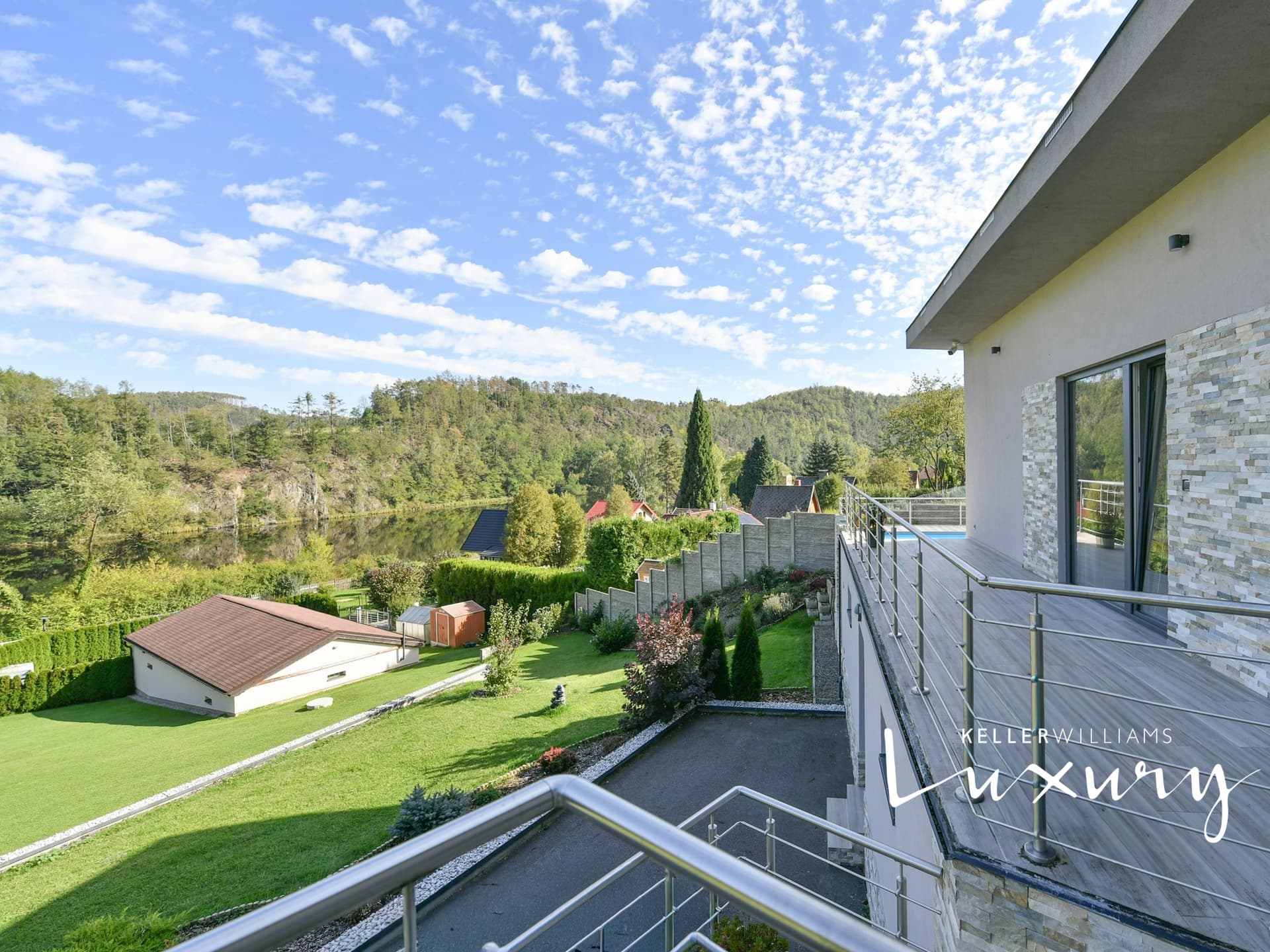 Prodej rodinného domu 190 m², Solenice – 9