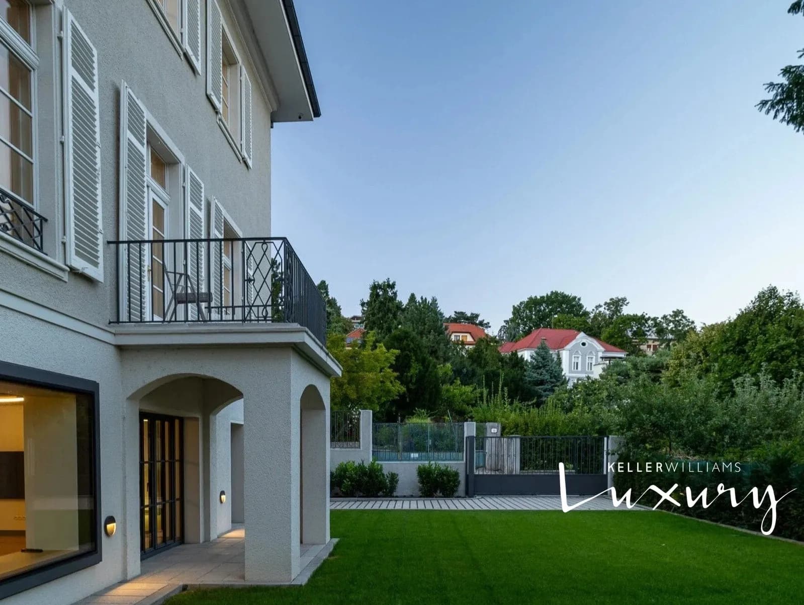 Prodej 4-podlažní rodinné vily 435 m², Bratislava-Staré Mesto, Slovensko – 2