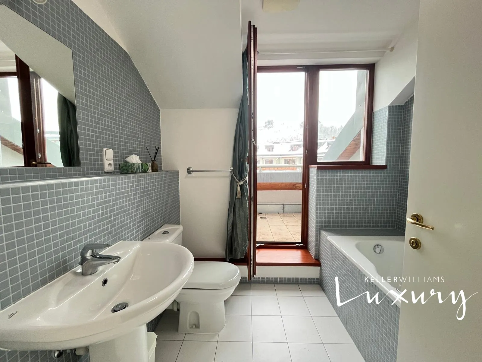 Pronájem světlého bytu 2+kk se 4 balkony, 70 m² - Praha - Dejvice – 6