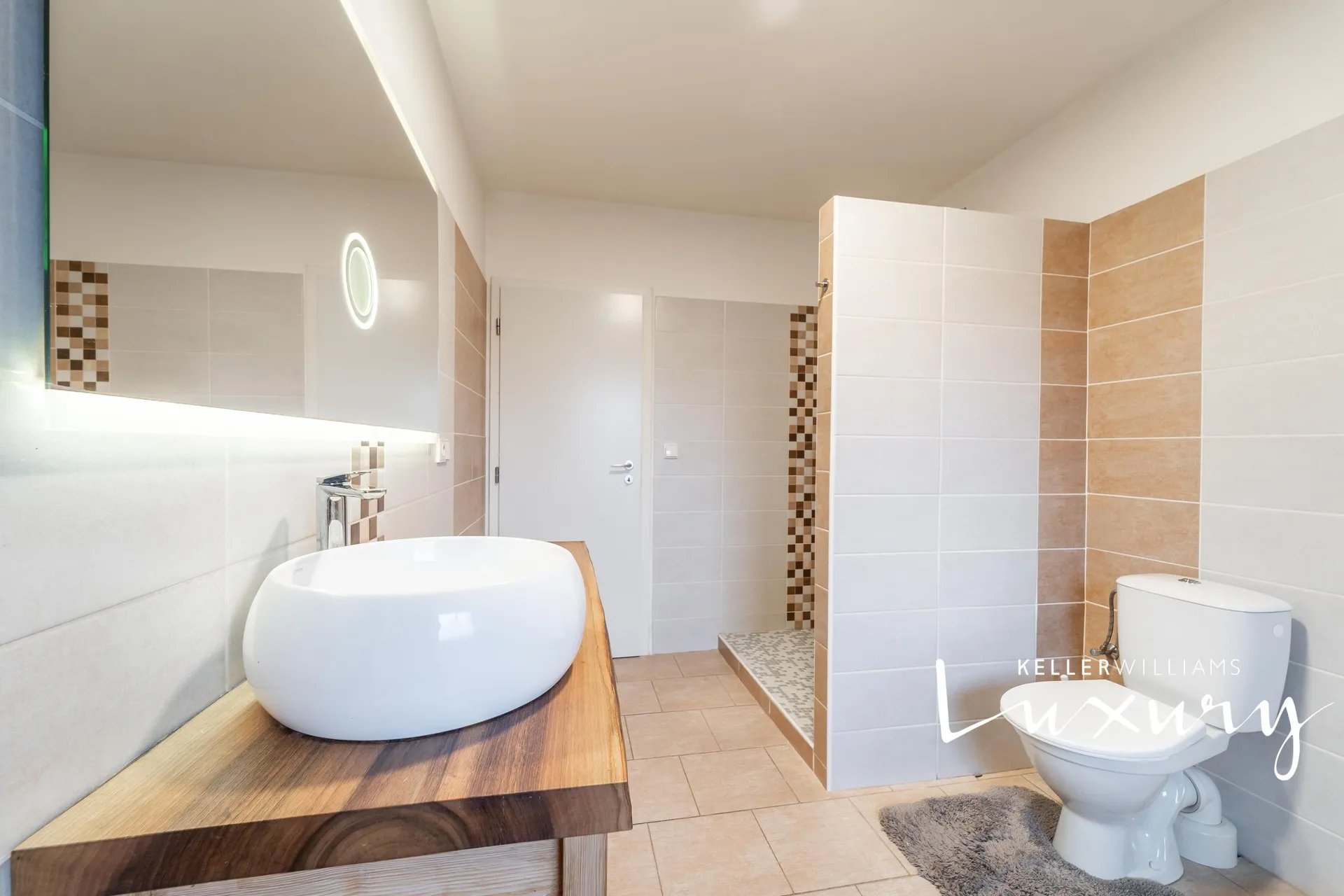 Prodej rodinného domu 4+kk, 115 m², Krakovany, dům disponuje zahradním domkem ve kterém je zbudována sauna s odpočívárnou. – 8