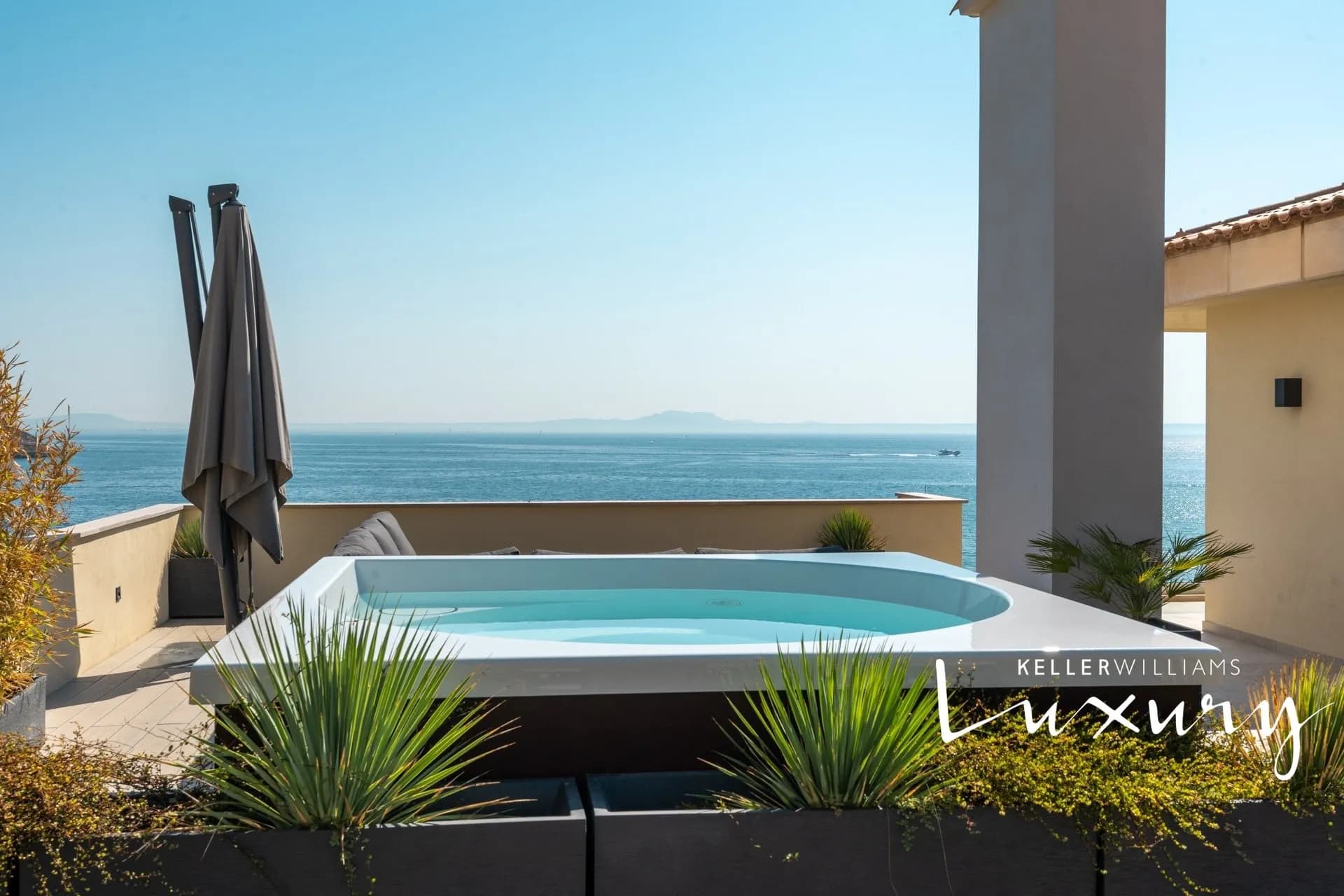 Prodej luxusního penthousu 4+kk , obytná plocha109 m², celková plocha včetně teras 250m², Cala Vinyes, Španělsko – 1