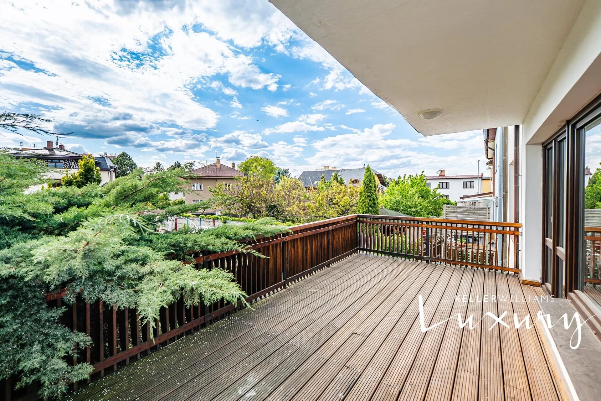 Prodej vily o celkové ploše 384 m², Praha - Kamýk – 2