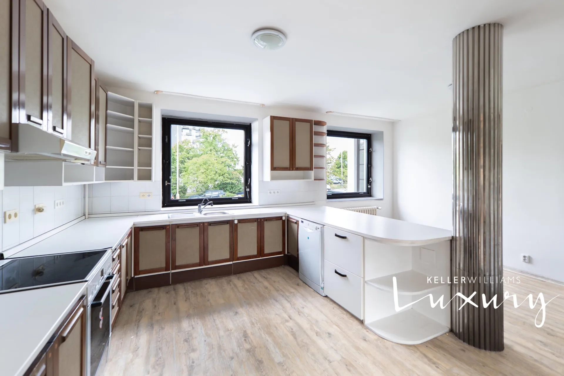 Prodej vily o celkové ploše 384 m², Praha - Kamýk – 8